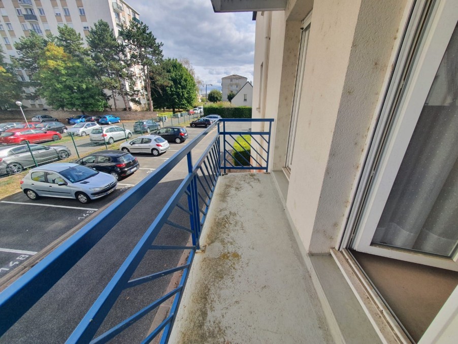 Appartement-T2-meublé-037-LaRiche-balcon