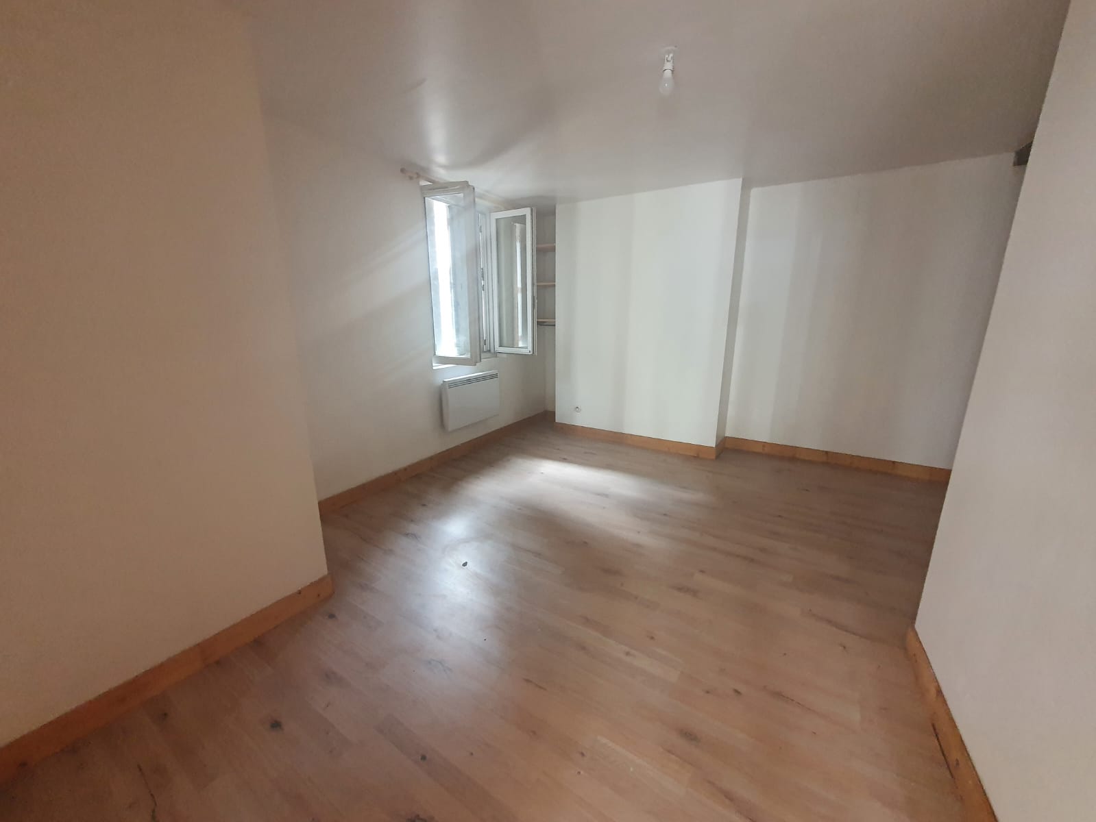Appartement-T2-0256-chateaurenault-chambre